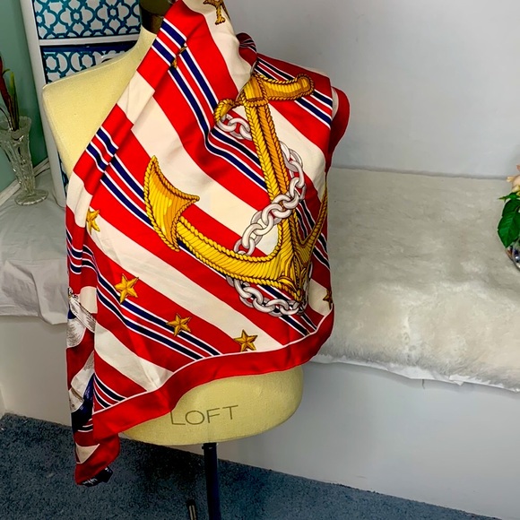 Vintage Rare find Ralph Lauren scarf ๐งฃin excellent preowned condition ๐ฏ% Silk. - Picture 5 of 12